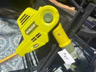 Folding hedge trimmer
