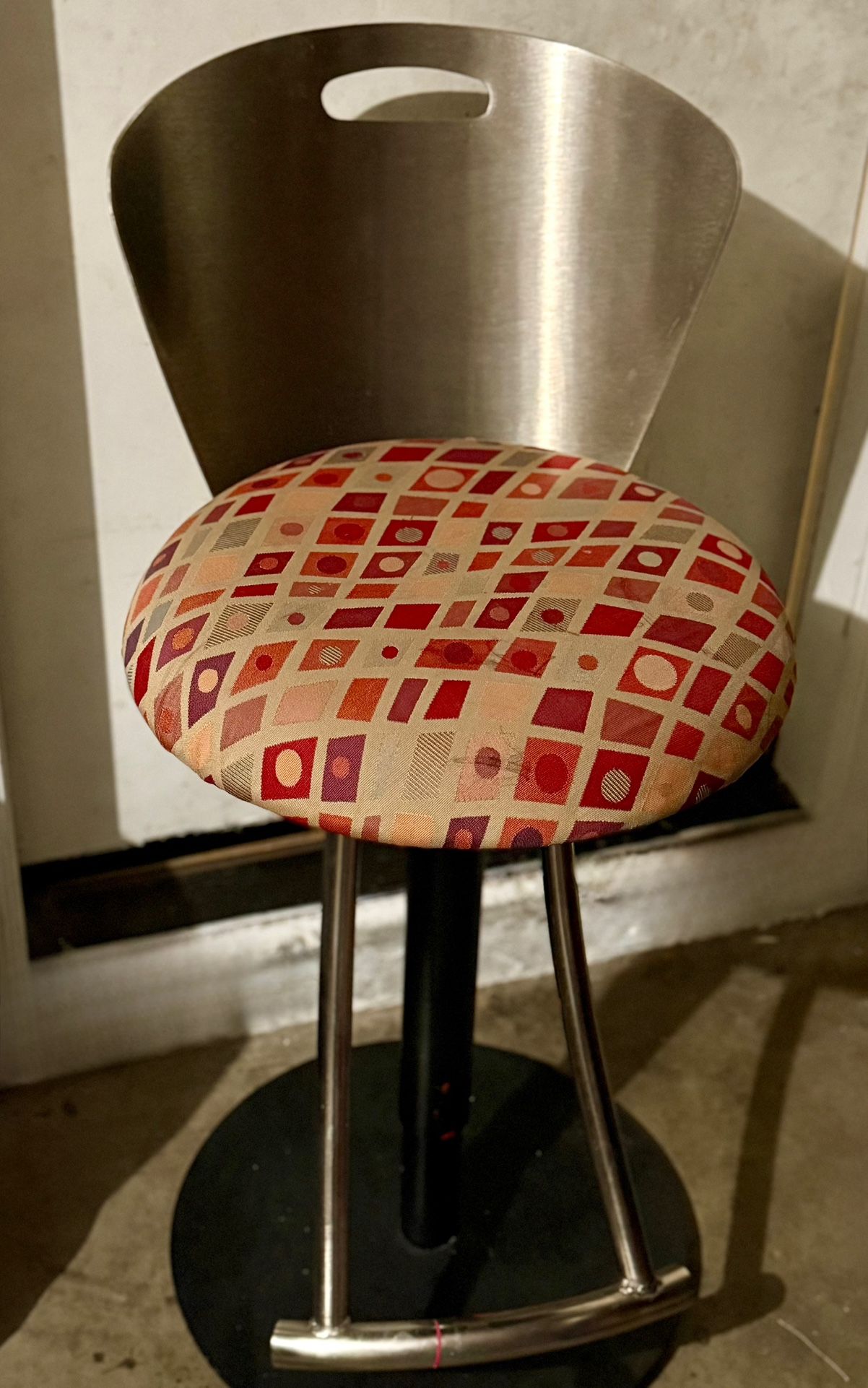 Metal back swivel bar stool