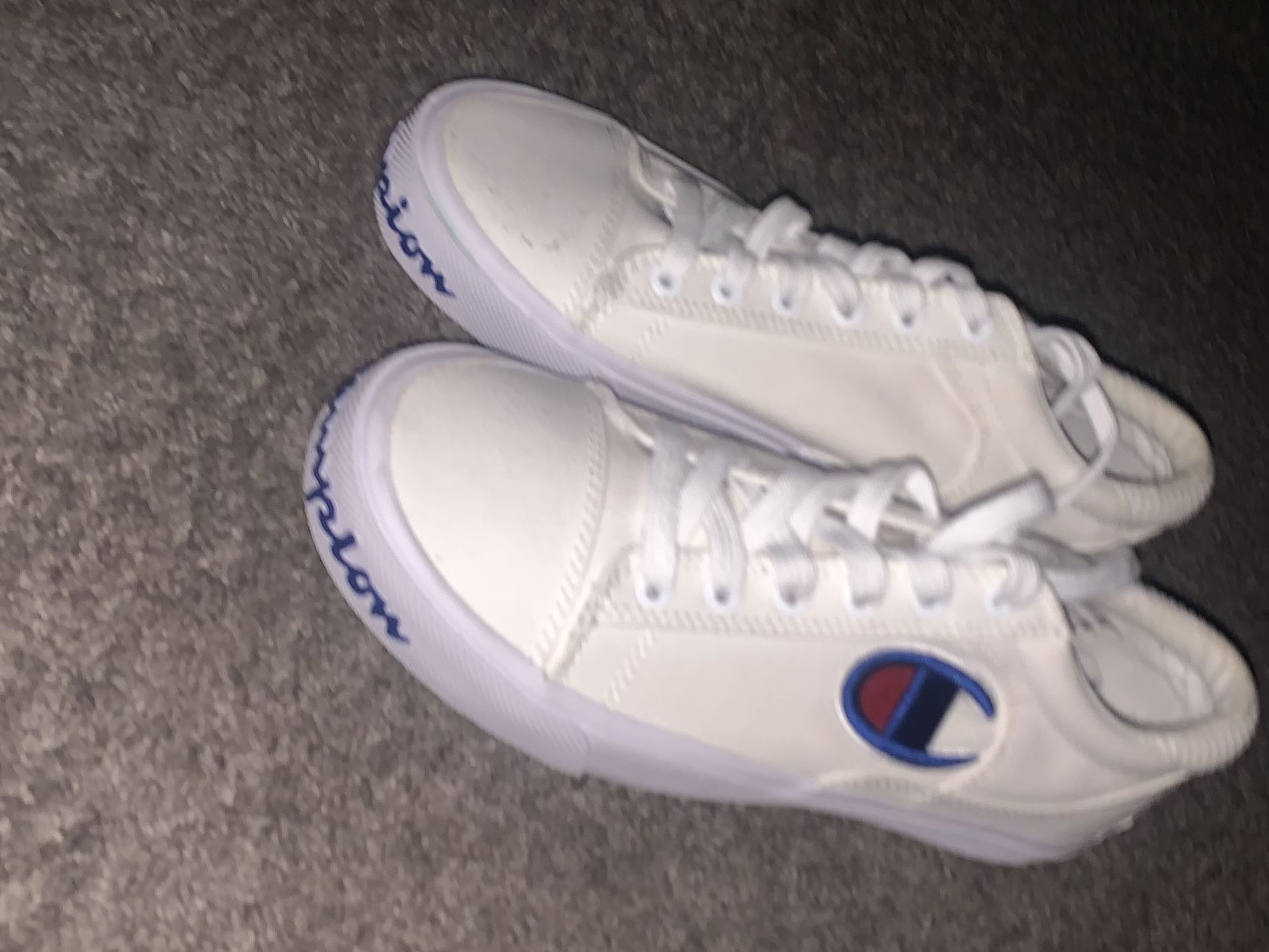 Champion ™ Fringe Lo Canvas White Youth Sneakers Size 7 Men’s