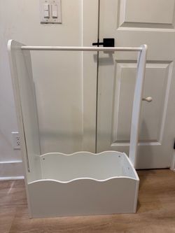 Dress up armoire