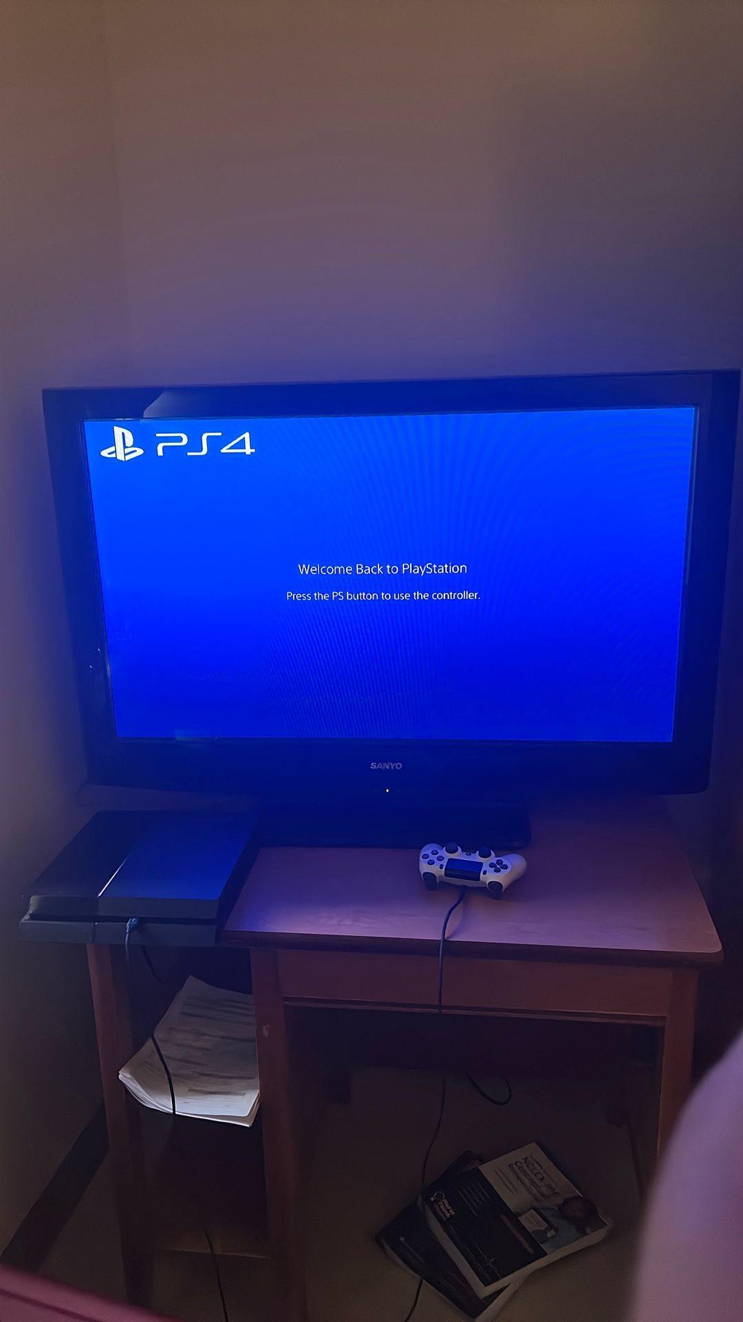 PS4 + Controller
