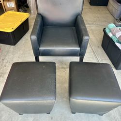 Chair And 2 Ottomans 