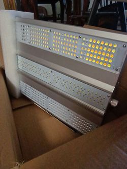 LED Grow light and inline fan