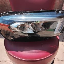 2019-2022 W177  MERCEDES BENZ A220  A-CLASS HEADLIGHT RIGHT SIDE LED WITH BROKEN BRACKETS