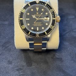 Rolex Submariner Black Dial on Oyster