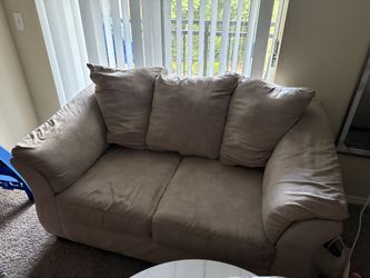 Couch set