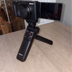 Sony-ZV-1F Vlog Camera with Sony Tripod