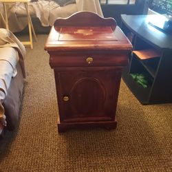 Beautiful Wooden Night Stand Only 25$