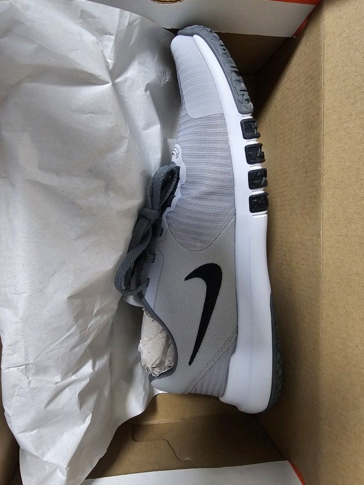 NIKE Flex Control TR4 SIZE 8.5 MENS