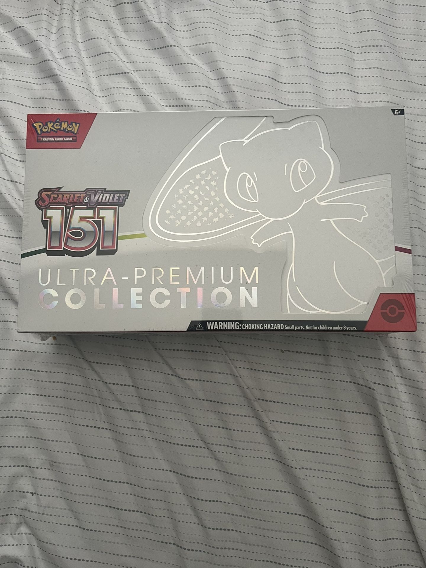Pokémon- Ultra Premium Collection (New and Sealed)
