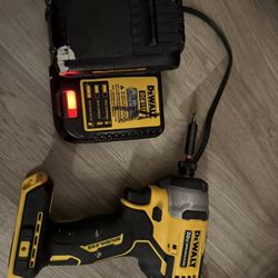 Dewalt 20v Impact Driver With 20v Battery & Charger 
