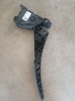 Dodge Pedal Sensor