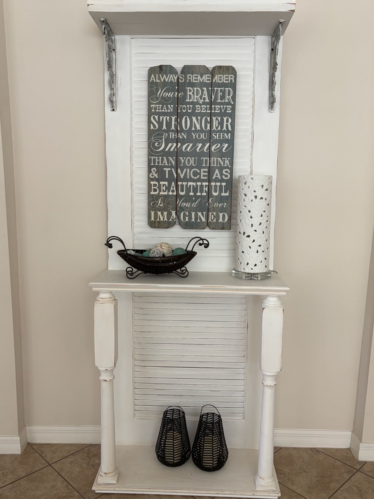 Entry table/Shelf