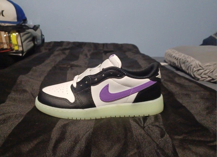 Brand New And Original Kid's Jordan Retro 1 Sneakers Sizes 6.5 