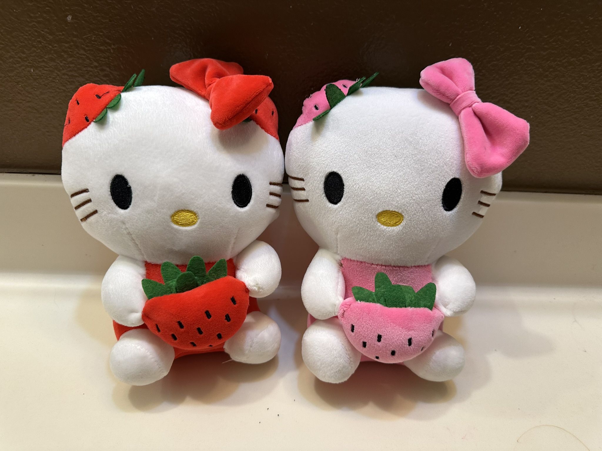 New Strawberry Hello Kitty Plushies Bundle