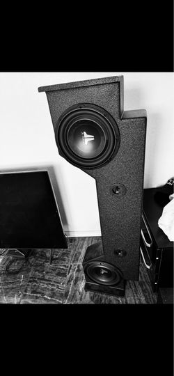 SUBWOOFERS  W BOX BRAND NEW   540 OBO