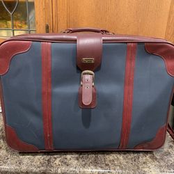 REGENCY VINTAGE SUITCASE
