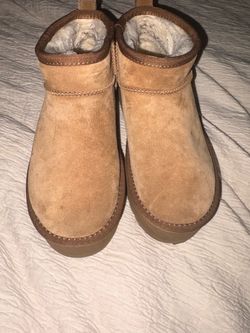 Uggs Women’s Size 5 Ultra Mini Platform
