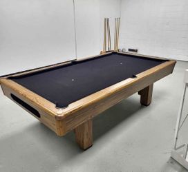 Nice Pool Table Can Deliver And Install 