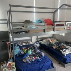 Triple Bunk bed 