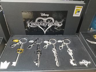 Kingdom hearts key chain