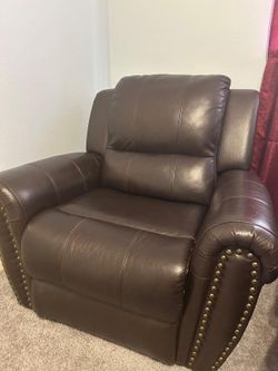 For Sale Power Recliner Sofa & Power Recliner Chair W/USB