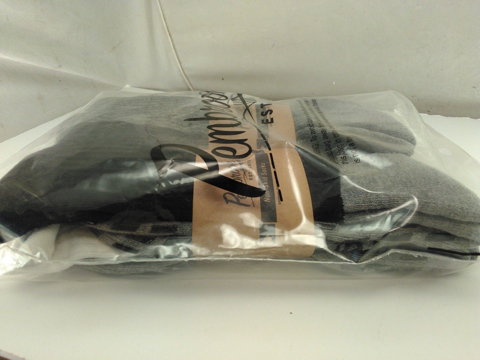 Pembroke yoga socks no slip bumps 10 -13 women's 4 pack