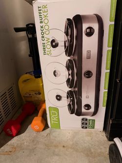 Three crock buffet slow cooker