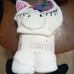 Kids Unicorn Hooded Blanket Ages5+