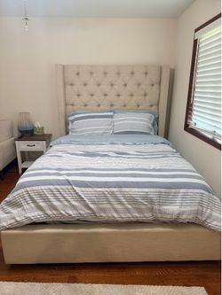 Upholstered Bed Frame with Tufted Headboard and Matress