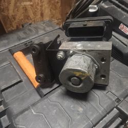 2019-2020 Nissan Altima ABS Pump Control Module 