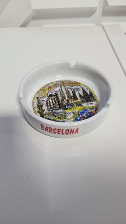 Cenicero Barcelona En Porcelana