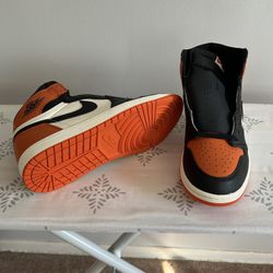 JORDAN 1’s  SHATTERED BACK BOARD 