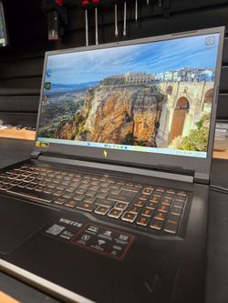 Gaming Laptop: RTX 5070 RYZEN 7