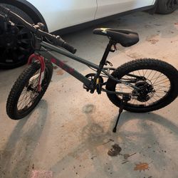 	Gulches 26 Inch Steel Mountain Bike