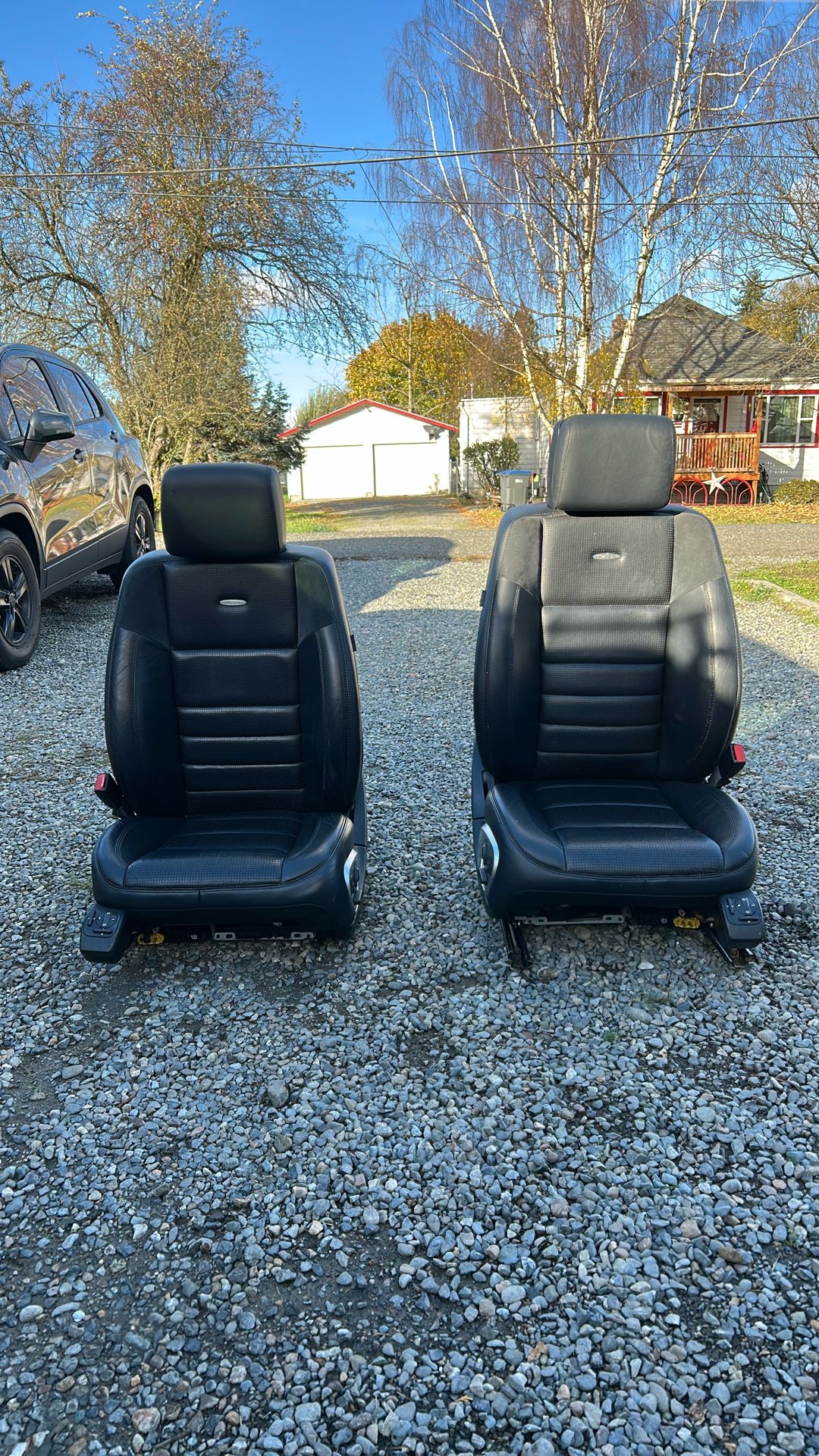 07-11 MERCEDES ML63 AMG DRIVER AND PASSENGER SEATS OEM