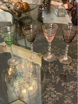4 colored wine glasses