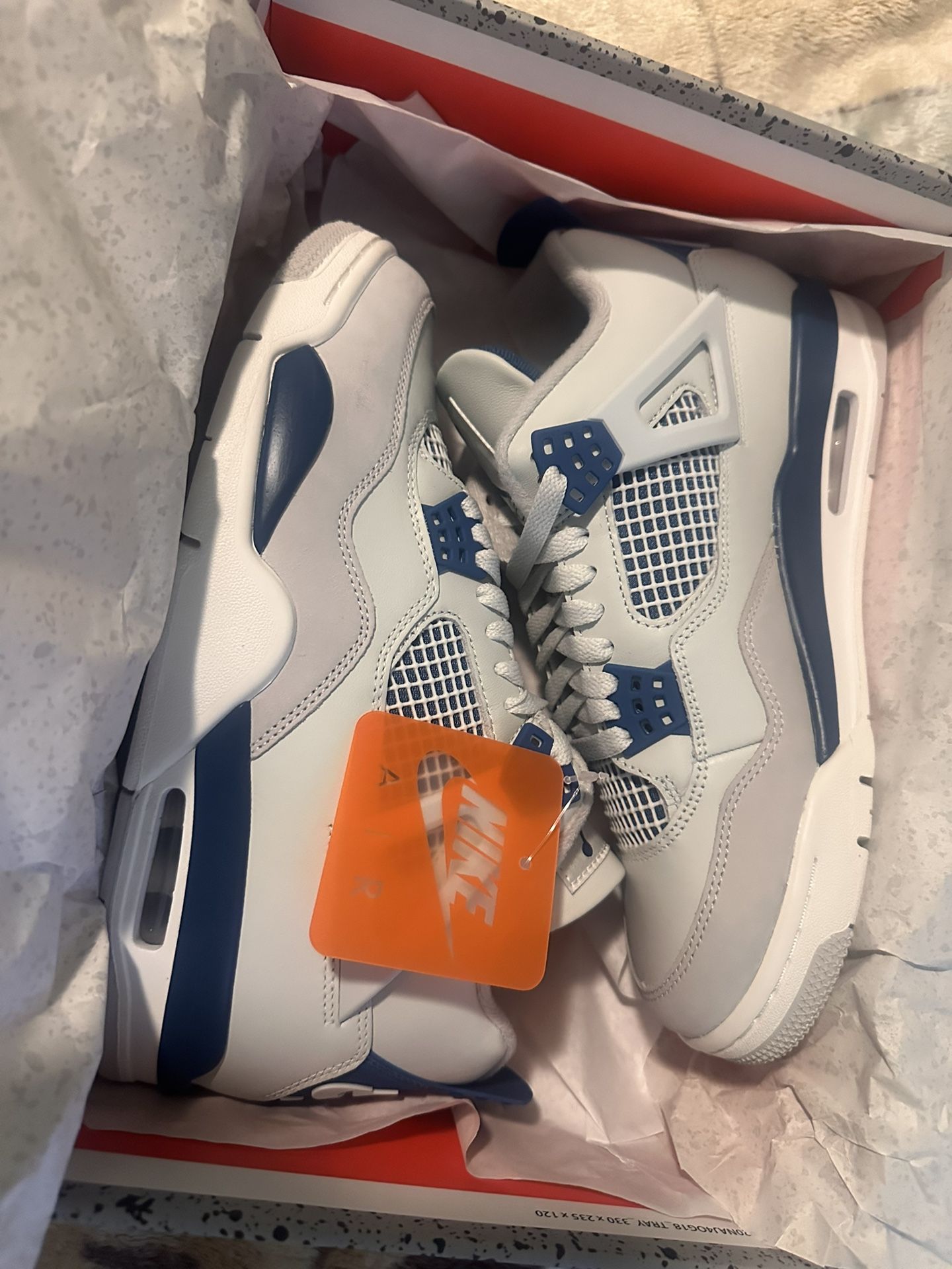 Jordan 4 Retro ‘Military Blue’
