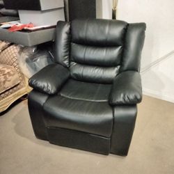 Sofa Reclinable Nuevo A Solo$99