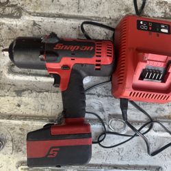 Snap-On CT8850 18v Battery Impact Wrench + Battery + Charger