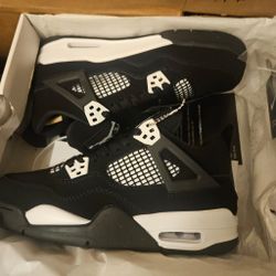 Nike Jordan 4 White Thunder Size 8.5