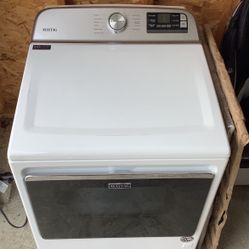 Maytag 7.4 Cu.ft. 120 Volt Smart Capable White Gas Dryer, Hamper Door 3 Year Warranty 