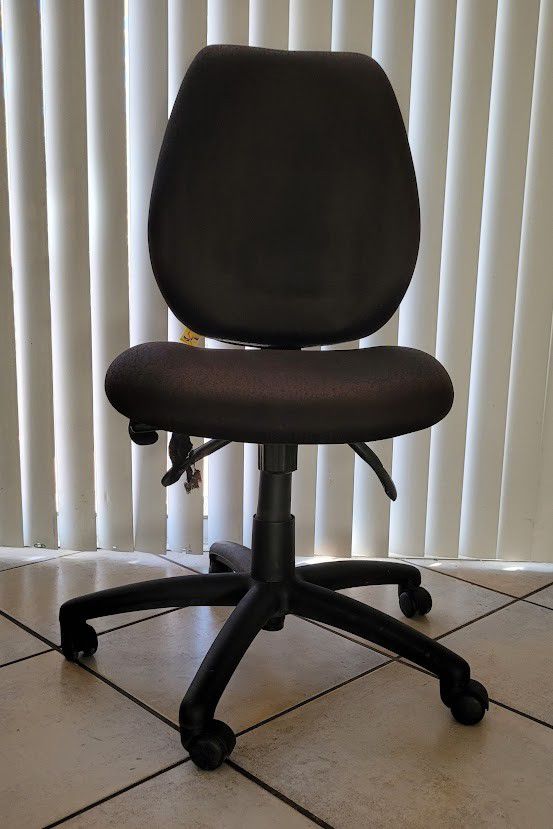 Black Mid-Back Task Armless Heavy Duty Fabric Office Chair
