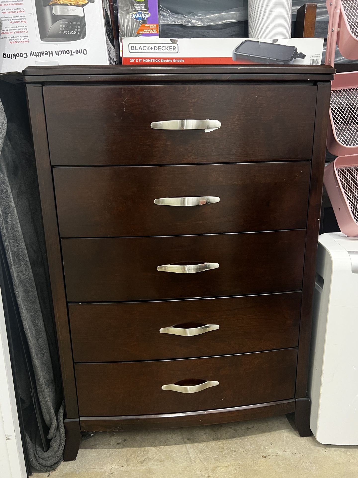 5 Drawer Dresser With Top Storage/Mirror