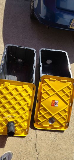 Two 27 Gallon Fog Chillers and Machines
