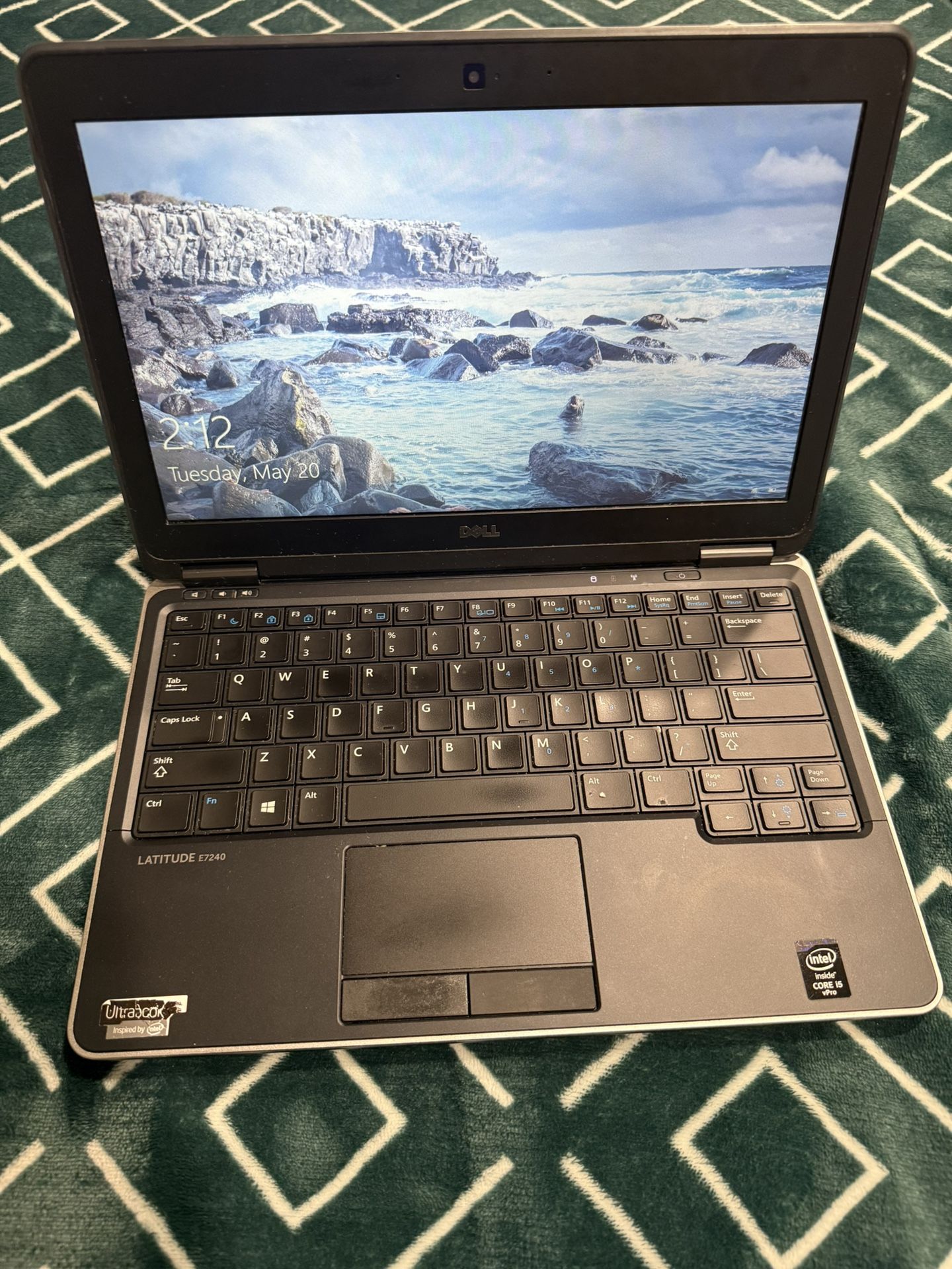 Dell Latitude E7240 I5 Vpro 256 Flash Drive I5 4th Generation 2.60 GHZ 16 gb Of Ram Brand New Battery Running Windows 10 Pro