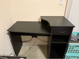 Black Desk