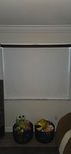 Custom heritage roller shade window blind