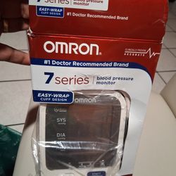 Omron Blood Pressure Machine. Upper Arm. Working Perfect.  Hablo Espanol $30