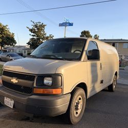 Chevy Express Van 